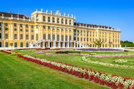 SCHÖNBRUNN PALACE